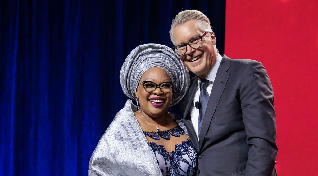 Delta CEO Ed Bastian poses with 2024 Chairman's Club honoree